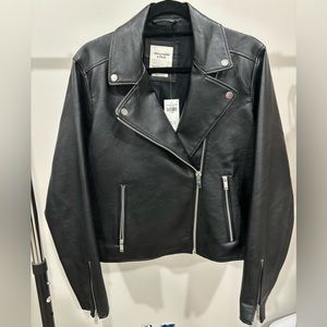 NWT *Flaw* Abercrombie& Fitch Women’s Vegan Leather Jacket